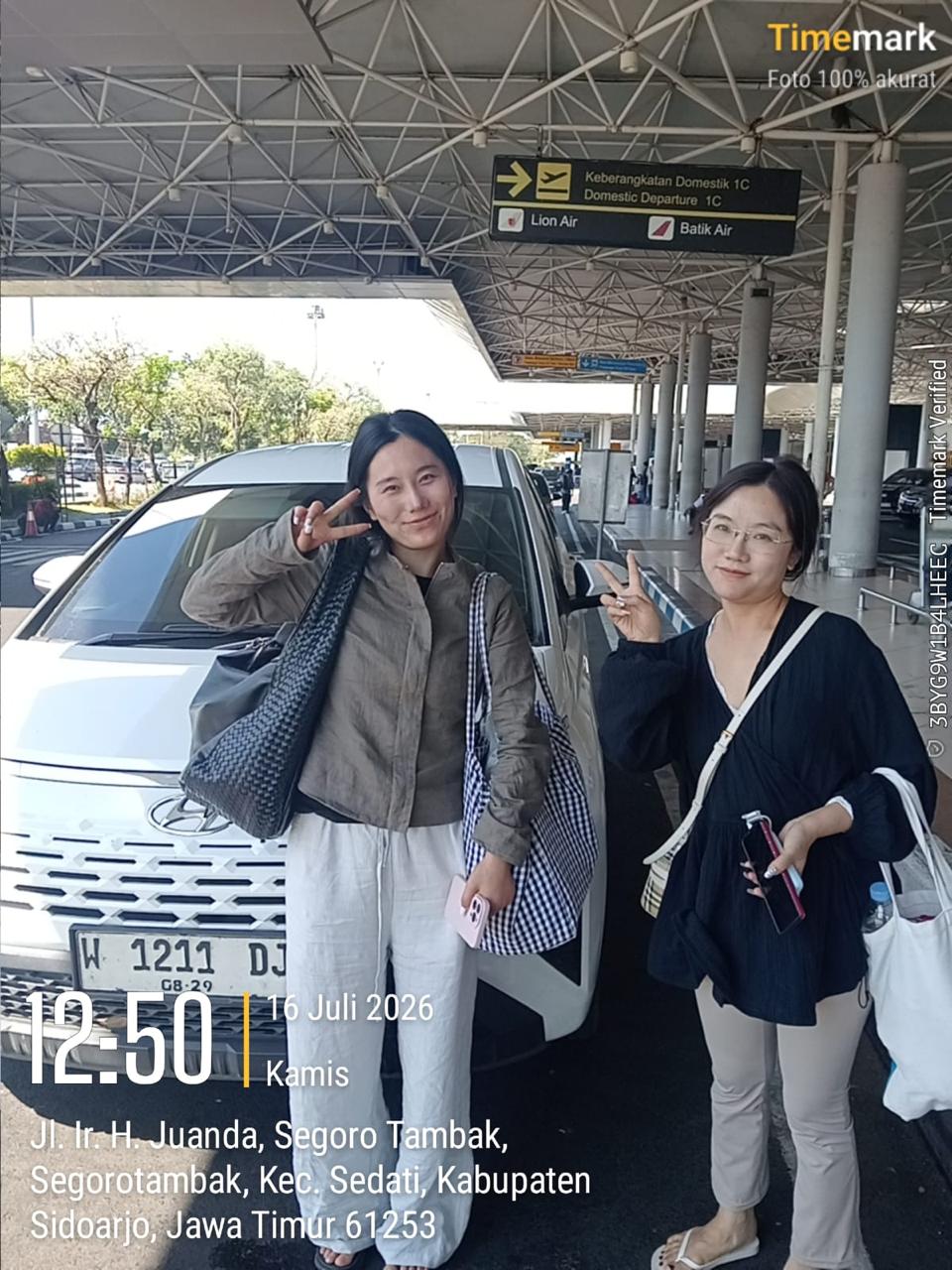 Bertemu tamu dari China dan mempersiapkan keberangkatan dari Bandara Juanda